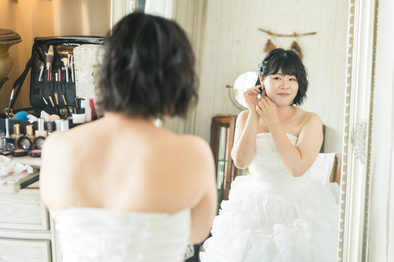 鏡に映る新婦様♪