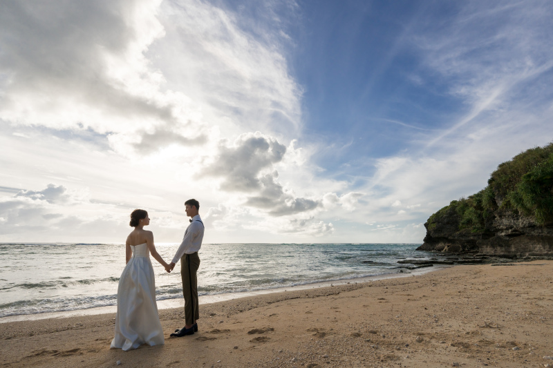 空と雲をバックに壮大に！