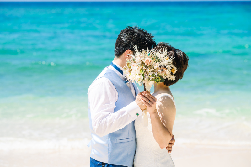 ブーケでお顔隠しショット♡