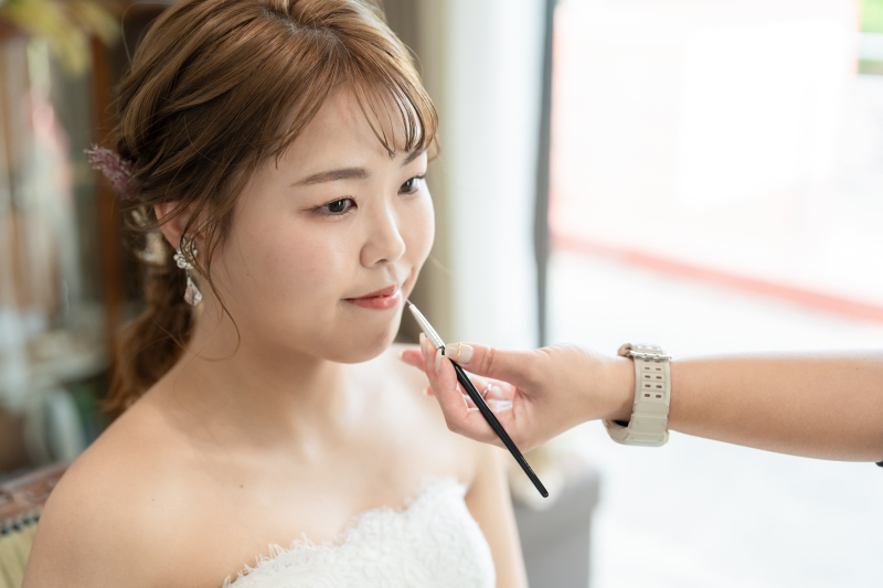 メイクシーンも絵になりますね！