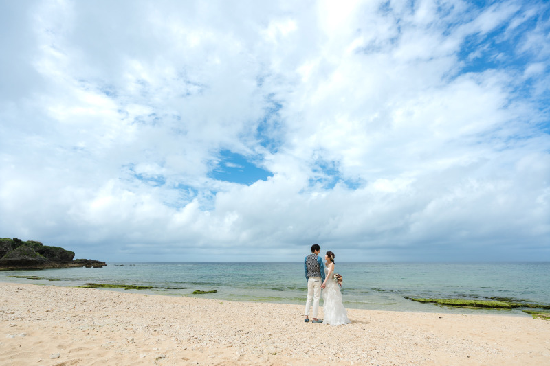 開放的なビーチで！