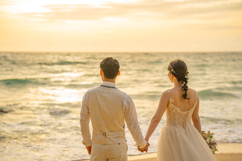 やさしく繋いだ手に想いを込めて