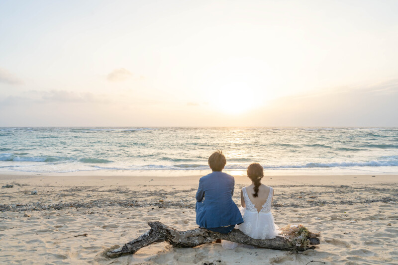 沈む夕日を見ながら