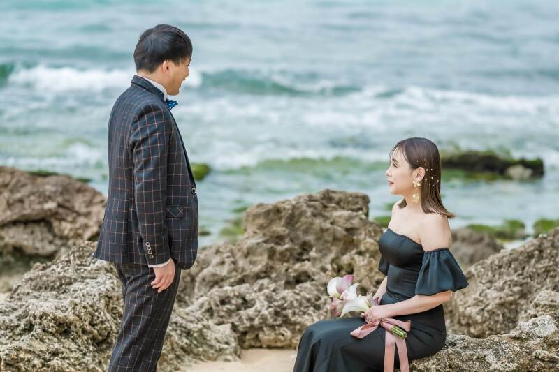 かっこいいスタイリングで岩場フォトを撮影