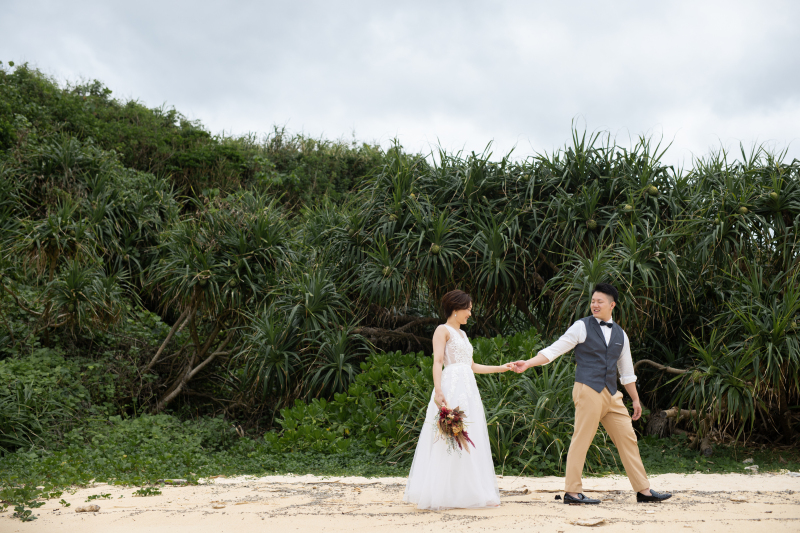 沖縄グリーンをバックに・・・