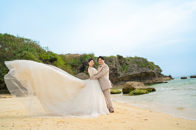 ダイナミックな岩場をバックに!