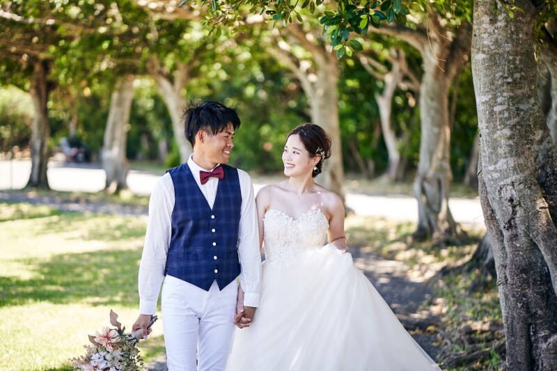 ガジュマル並木で♪