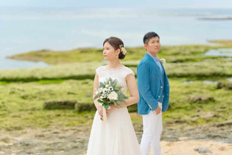 目線を外してかっこよく