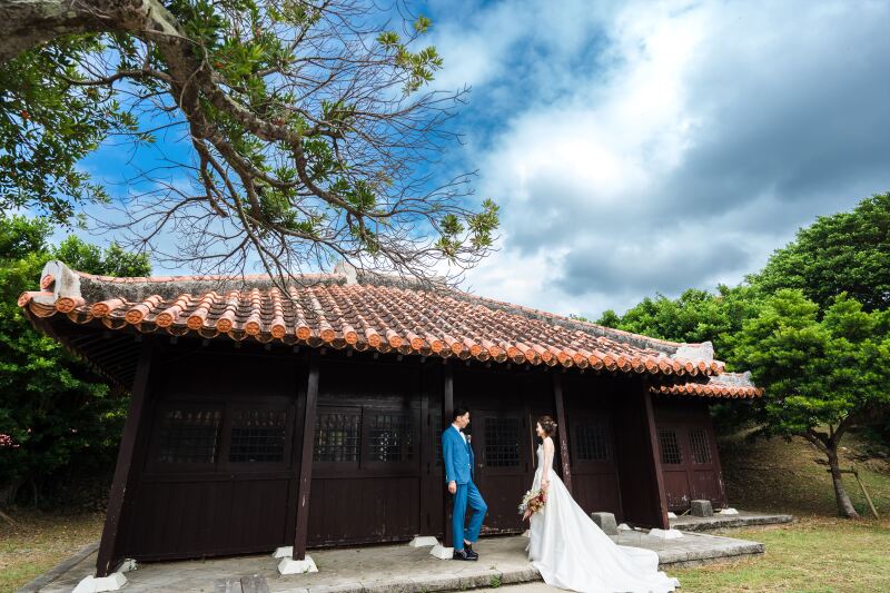 琉球の街並みカット