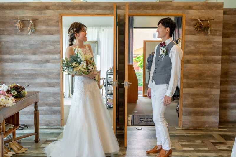 ドア前でファーストミートしました。