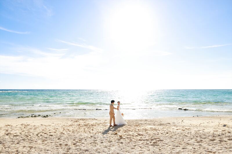 砂浜でお散歩をしながら