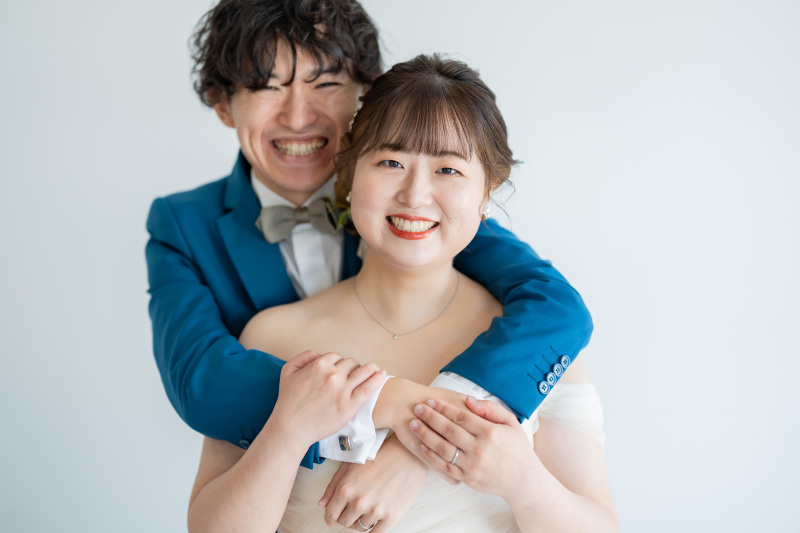 白壁でスタジオフォト