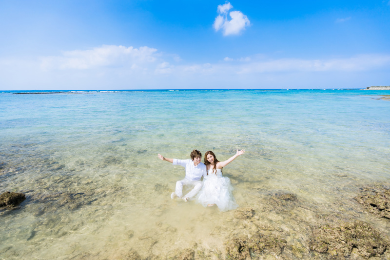 ドレスのまま海へ！ウォーターインで大胆な撮影を！