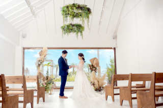 海の見えるチャペルで結婚の証を感じる時間を