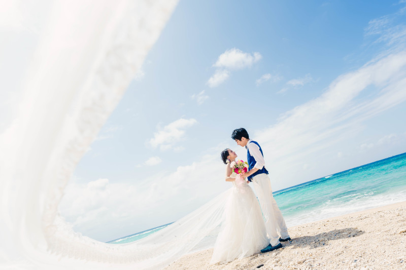 シエロ・イ・マーレ 沖縄 ~チャペルnature~_海で撮影できる