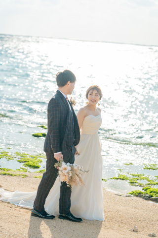 1日2組限定の撮影だからこそ、午後からの撮影では太陽の傾きが雰囲気を醸し出します。時間帯によって、光と影がエモさを表現してくれるので、撮影バリエーションも増えますよ。