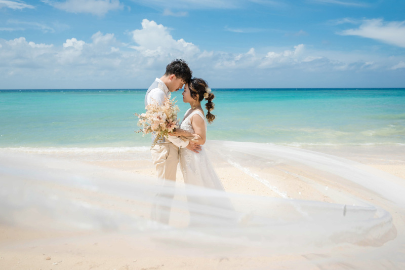 【10月~11月限定ドレス2着&サンセット】2Wayビーチプラン☆ビーチ&チャペル&サンセット・160カット・ヘアメイク&衣装込