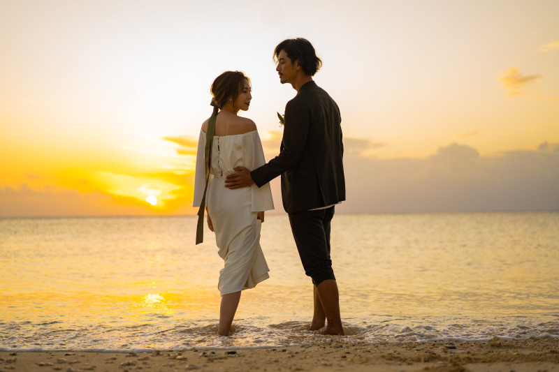 【10月~11月限定ドレス2着&サンセット】2Wayビーチプラン☆ビーチ&チャペル&サンセット・160カット・ヘアメイク&衣装込