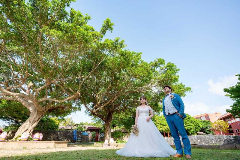【ロケ地たくさん✨読⾕ 4 ヶ所フォトツアー 】3〜5⽉撮影限定！チャペル＆ビーチ＆琉球の街並み＆グリーン120カット付