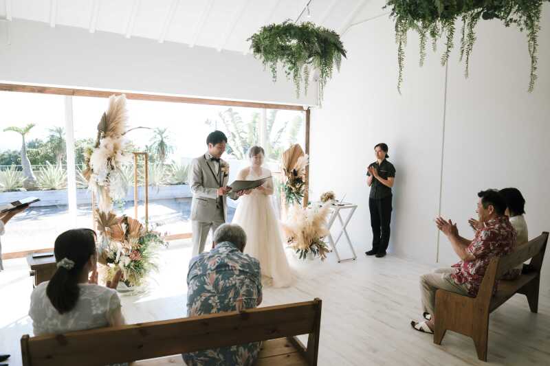 【チャペル挙式×ロケーションフォト】シエロ・セレモニー☆挙式&ビーチ&チャペル・150カット・ヘアメイク・ドレス・タキシード込み