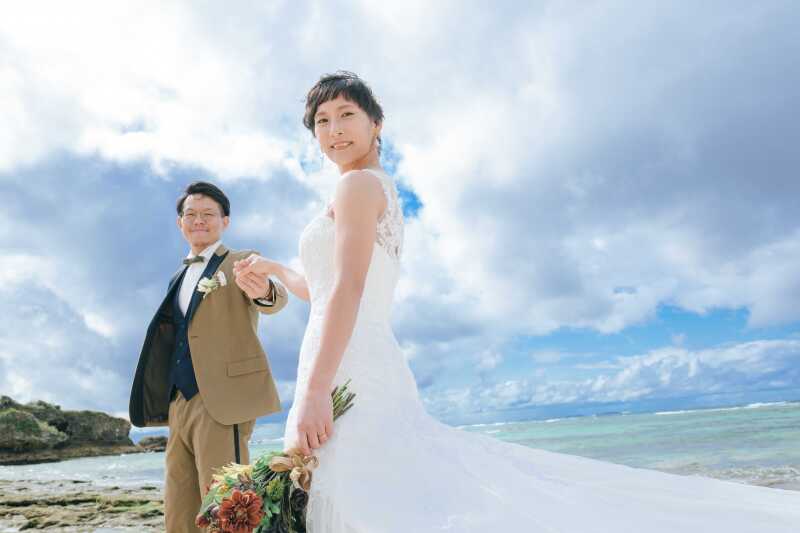 【ロケ地たくさん✨読⾕ 4 ヶ所フォトツアー 】3〜5⽉撮影限定！チャペル＆ビーチ＆琉球の街並み＆グリーン120カット付