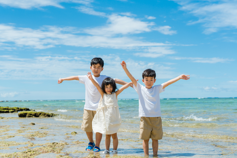 【お子様連れ歓迎♪貸切スタジオ＆ベビーシッター付！ 】安心ファミリープラン☆ビーチ＆チャペル・150カット・ヘアメイク・衣装込み