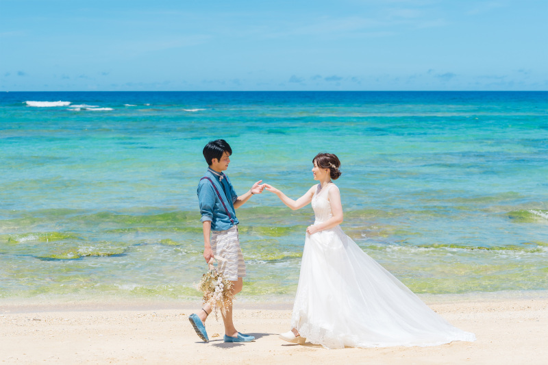 【ザネー浜＆チャペル2箇所撮影！フォトジェニックプラン】沖縄の海を満喫できる新プランの登場！150カット・ヘアメイク＆衣装込