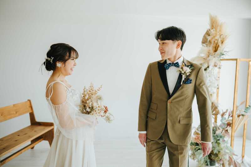 【ドレスのまま海へ入って撮影♪】ウォーターイン・Wドレスプラン/ビーチ&チャペル・150カット・ヘアメイク&衣装(ドレス2着)込