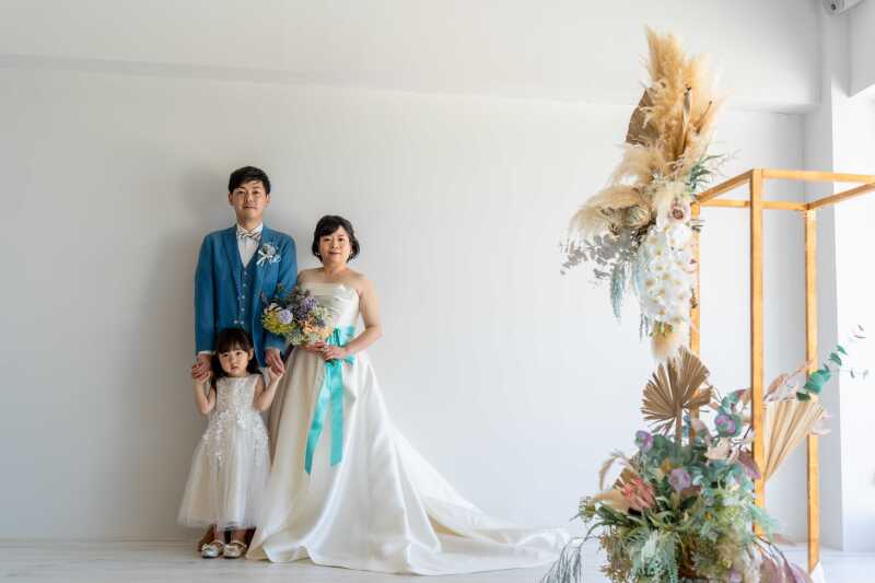 【3⽉〜5⽉撮影限定！春の沖縄を満喫！】春得プラン☆ビーチ＆チャペル・120カット・ヘアメイク・ドレス・タキシード・アテンド込み