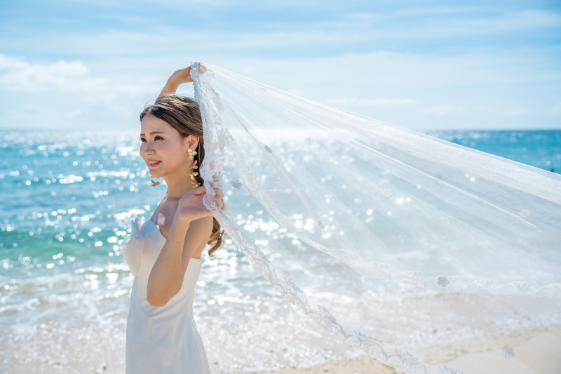 【シエロの定番✨ドローン空撮付】OKINAWAベーシックプラン★ビーチ&チャペル・150カット・ヘアメイク&ウェディングドレス込
