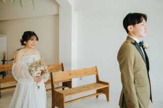 沖縄県民の方にお得な撮影プラン♪シエロは完全貸切の独立型チャペルなので、人目を気にせずに撮影できるので、ゆっくりお楽しみください