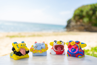 沖縄の思い出プレゼント♪ シーサー色付け体験!