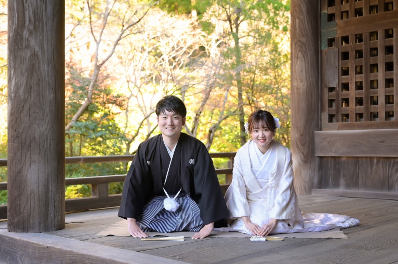 結婚報告のご挨拶ショット。