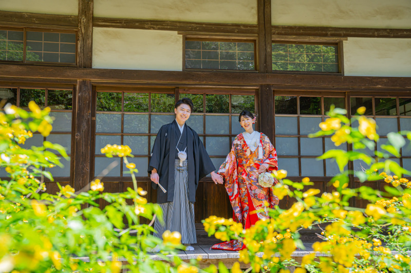 《 縁側×ヤマブキ 》