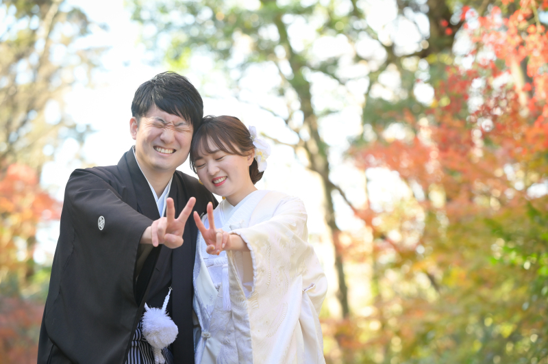 「幸せです!」のピースサイン。