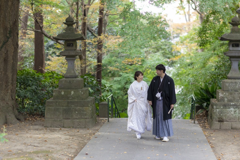 緑がたくさん残る妙本寺にて。