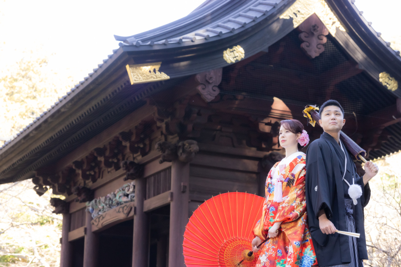 彫刻が綺麗な“二天門”がある妙本寺へご到着。