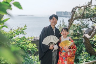 海が見える日本庭園で撮影