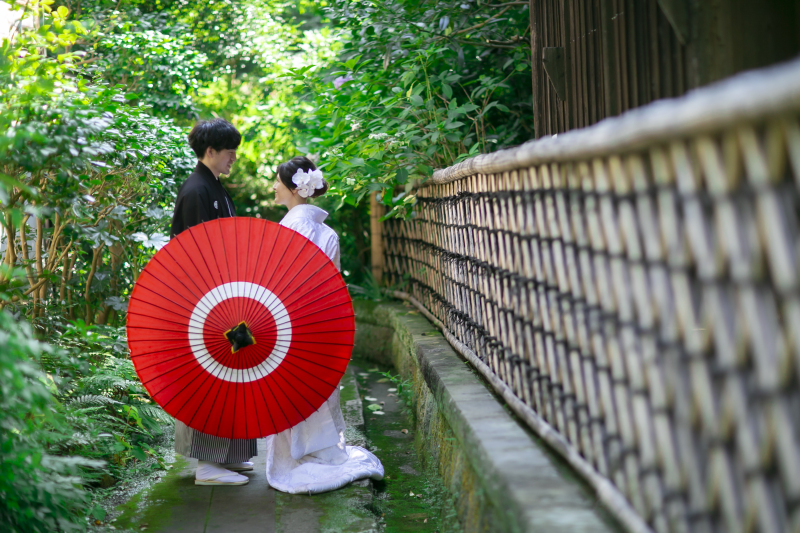 ひっそりとした小路で。