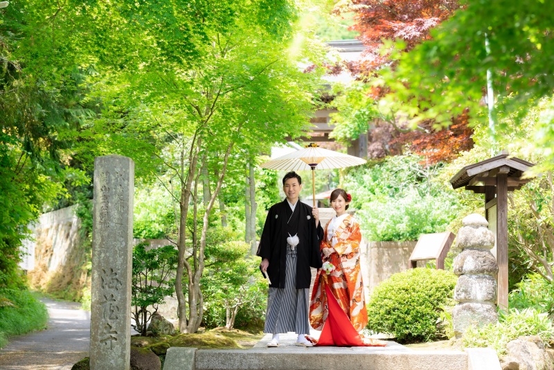 続いては、お庭のきれいな寺院にて。