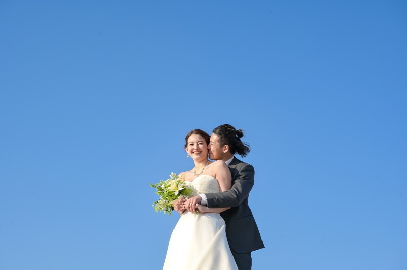 青空に映える、眩しいスマイル。