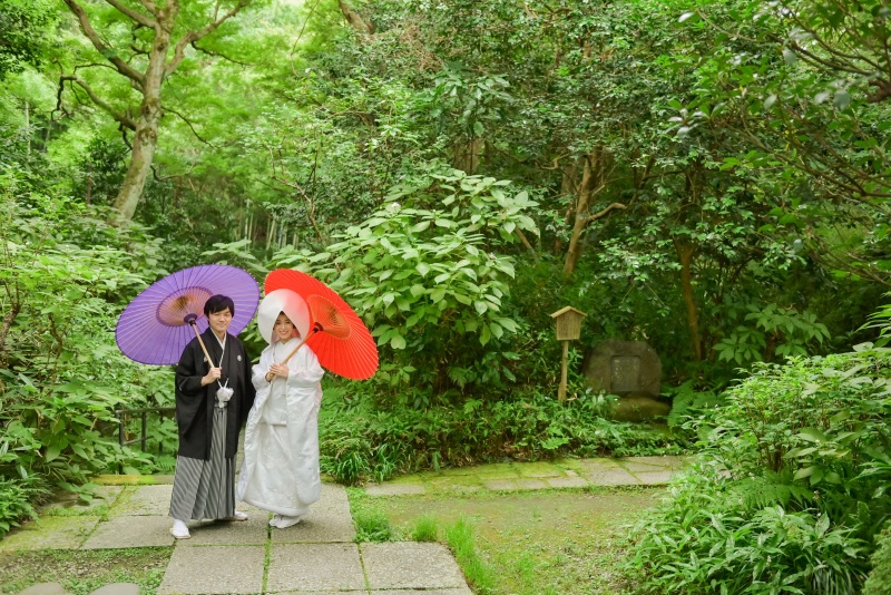 木漏れ日の中のお二人。