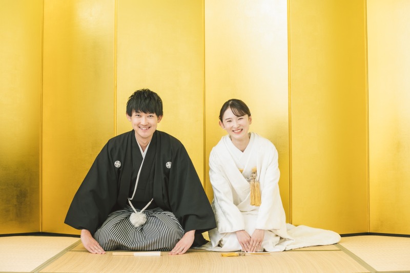 スタジオで正座ショット♪