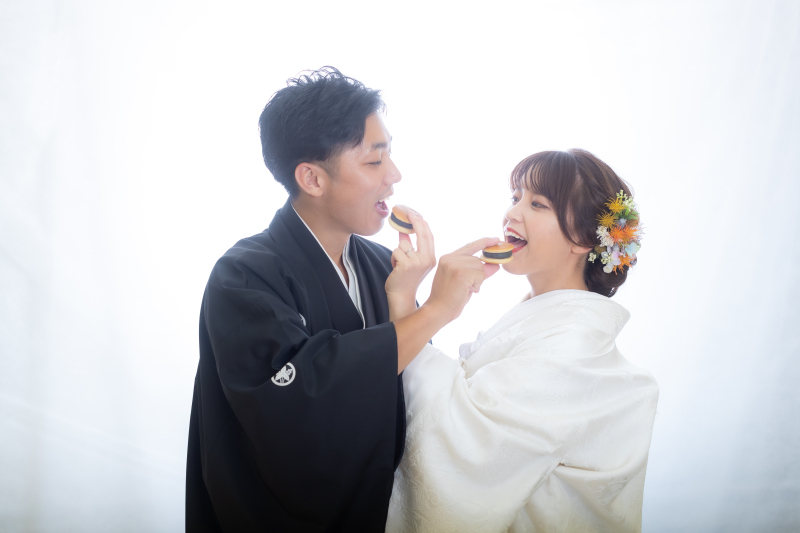 どら焼きを食べさせあいっこ。