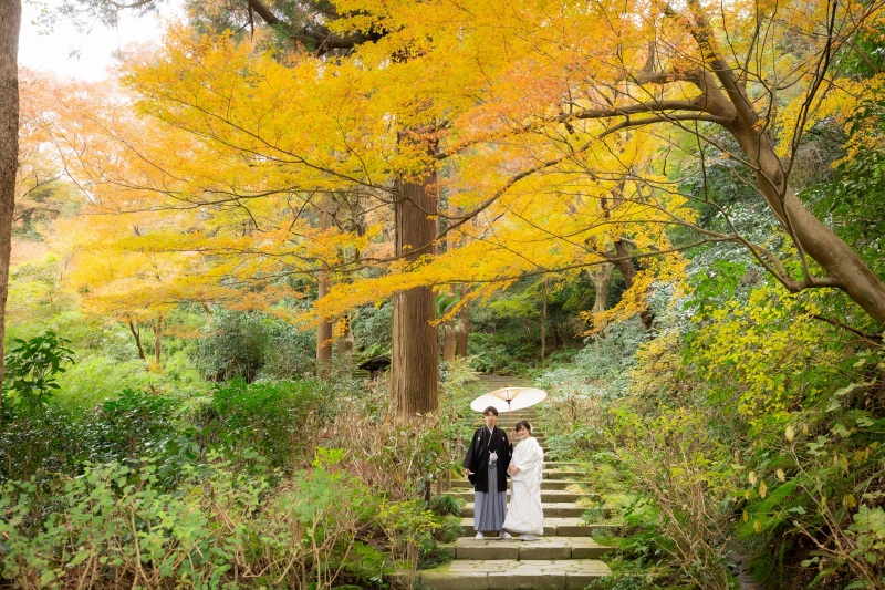 白無垢に掛け替え、瑞泉寺へ。