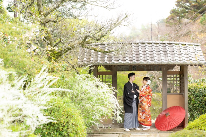 “鎌倉の花寺”として親しまれている海蔵寺へ。