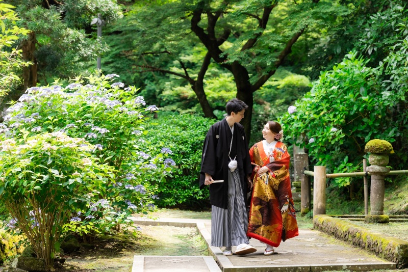 境内の小路を仲良くお散歩♪