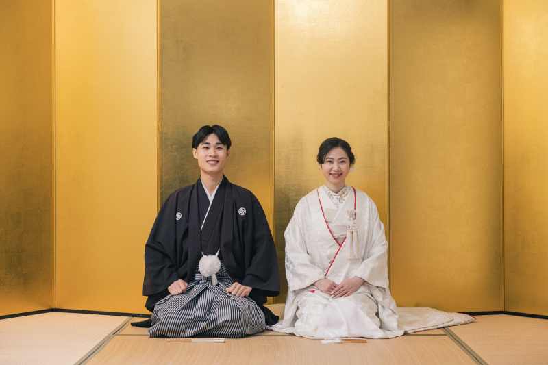 まずは、スタジオで正座の写真♪