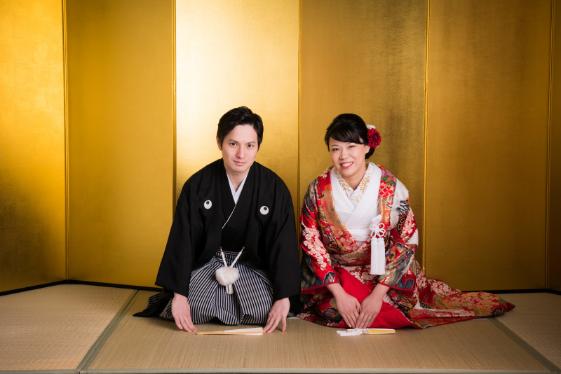 華雅苑定番の金屏風の前での写真