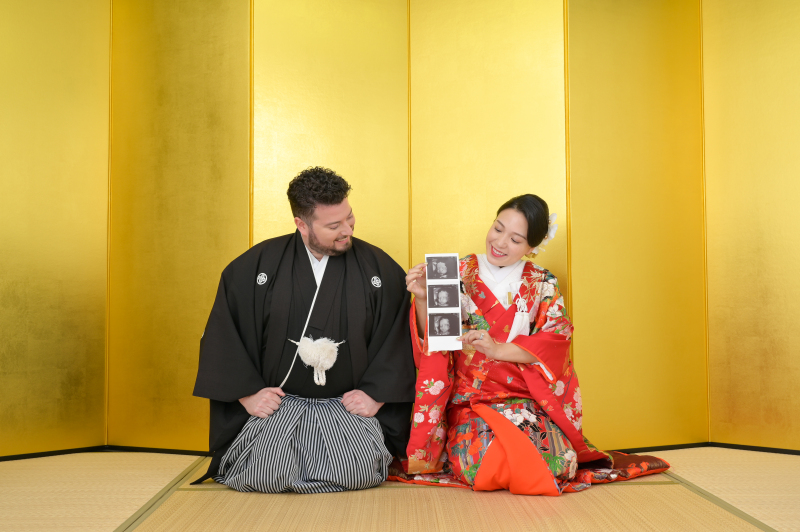 ご出発前に金屏風にてご撮影。